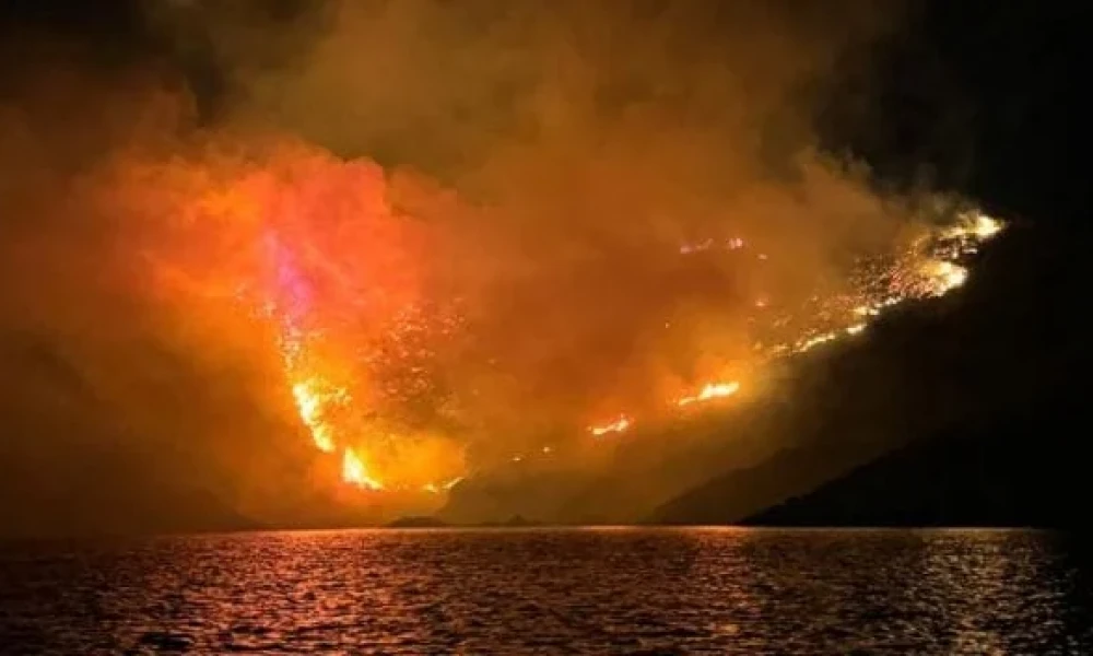 Ύδρα-Φωτιά: Εμβρόντητος ο επιχειρηματίας από το Καζακστάν που είχε νοικιάσει το γιοτ – «Αρνούμαι τις κατηγορίες»